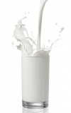„So wichtig wie das tägliche Glas Milch“: Unzulässige Werbeaussage für Früchtequark